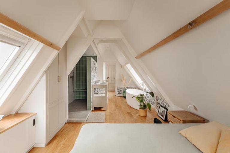 Gas-free, double upper house in the Jordaan - Image 18
