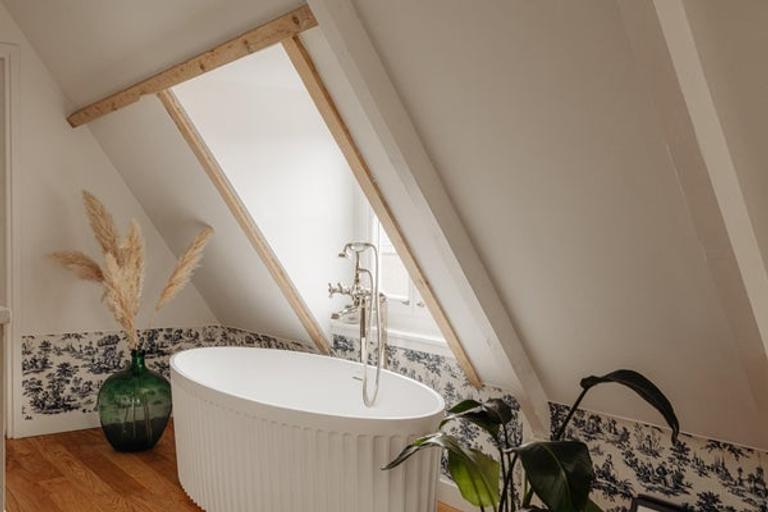 Gas-free, double upper house in the Jordaan - Image 19