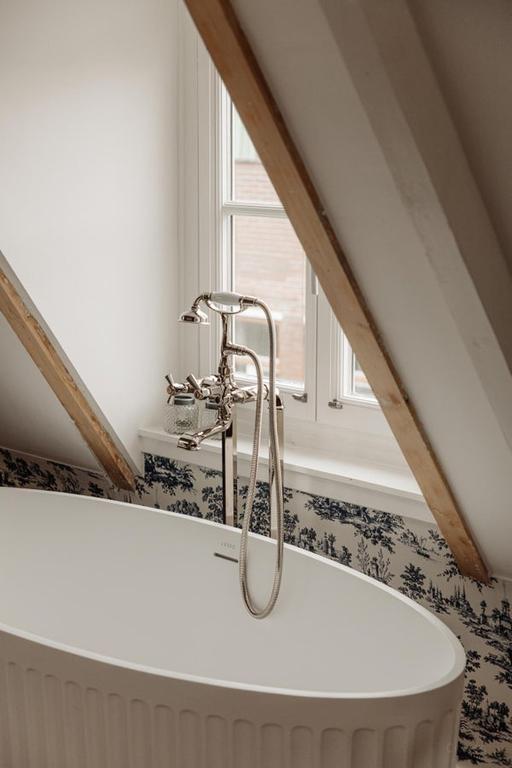 Gas-free, double upper house in the Jordaan - Image 22