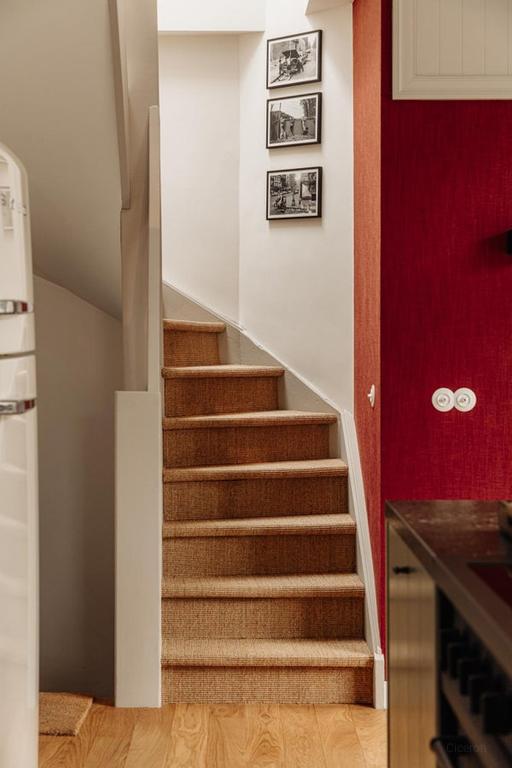 Gas-free, double upper house in the Jordaan - Image 12