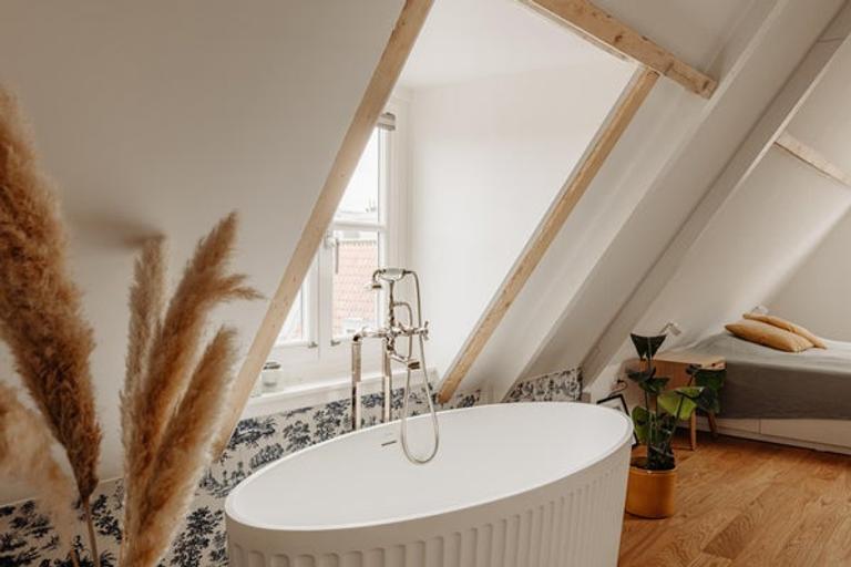 Gas-free, double upper house in the Jordaan - Image 15