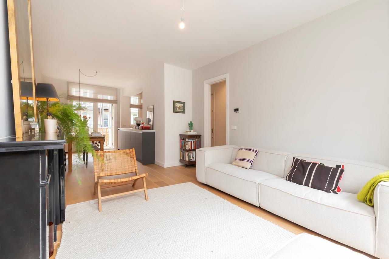 Furnished living in the Helmersbuurt - Image 1