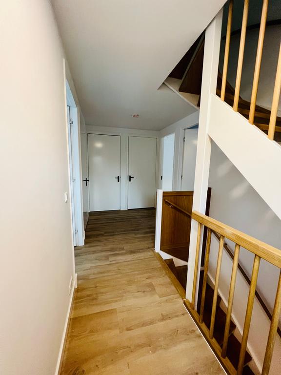Furnished 4-Bedroom House with Garden - Image 32