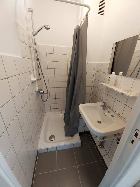 Bright 4-room apartment in the center of Brunssum - Image 14