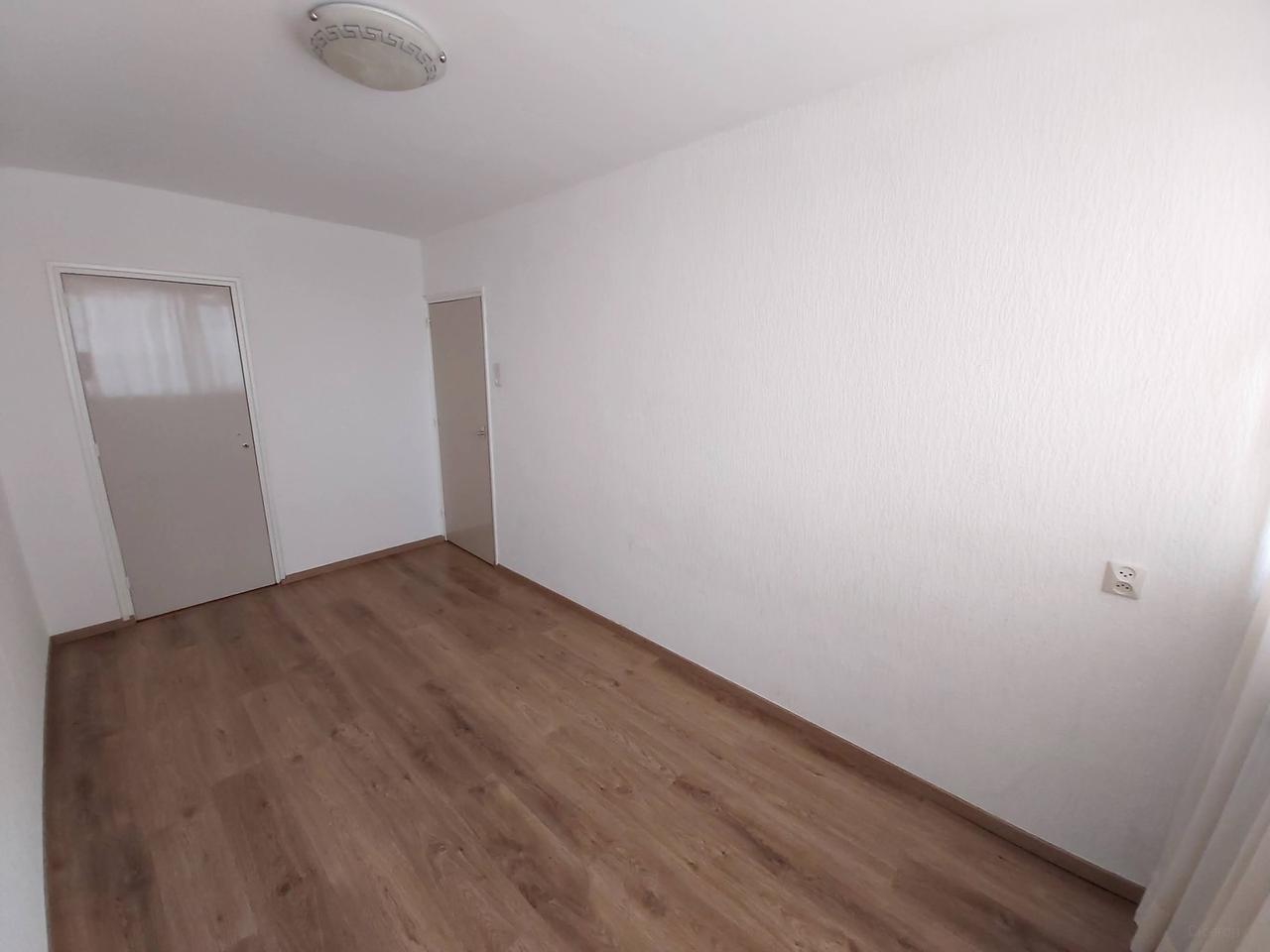 Bright 4-room apartment in the center of Brunssum - Image 11