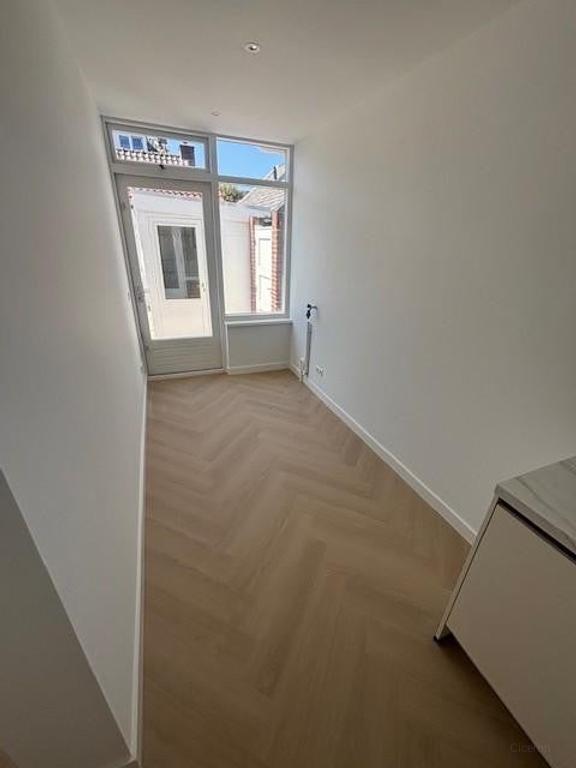 Bright house with garden in Noordwijk - Image 4