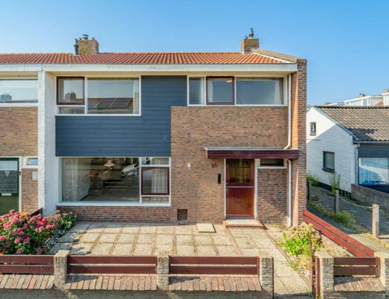 Bright house with garden in Noordwijk - Image 1