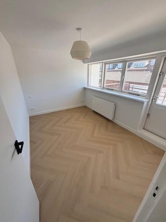 Bright house with garden in Noordwijk - Image 13