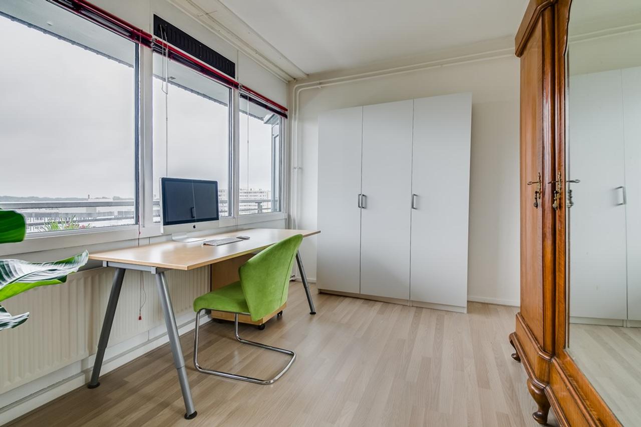 112m² apartment on the 14th floor - Image 18