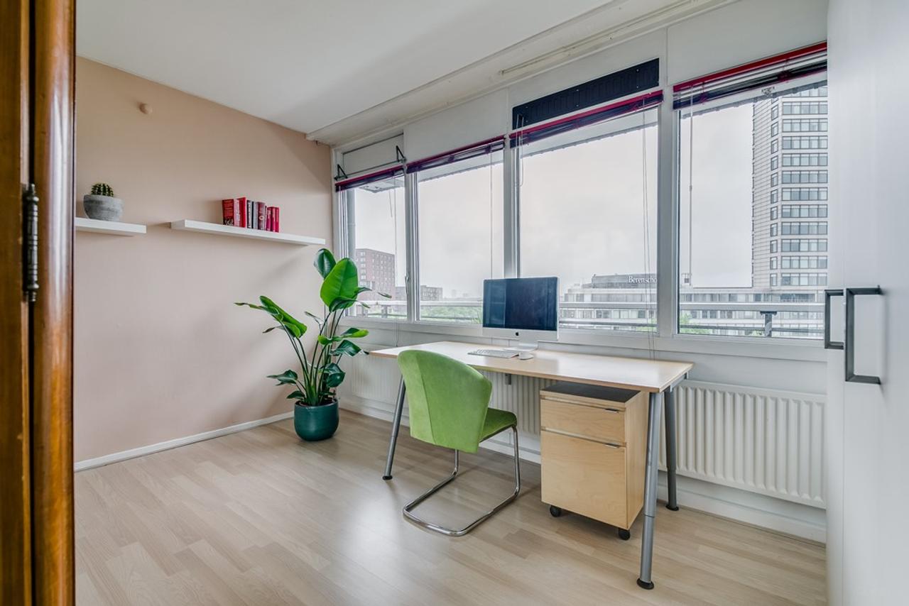 112m² apartment on the 14th floor - Image 17