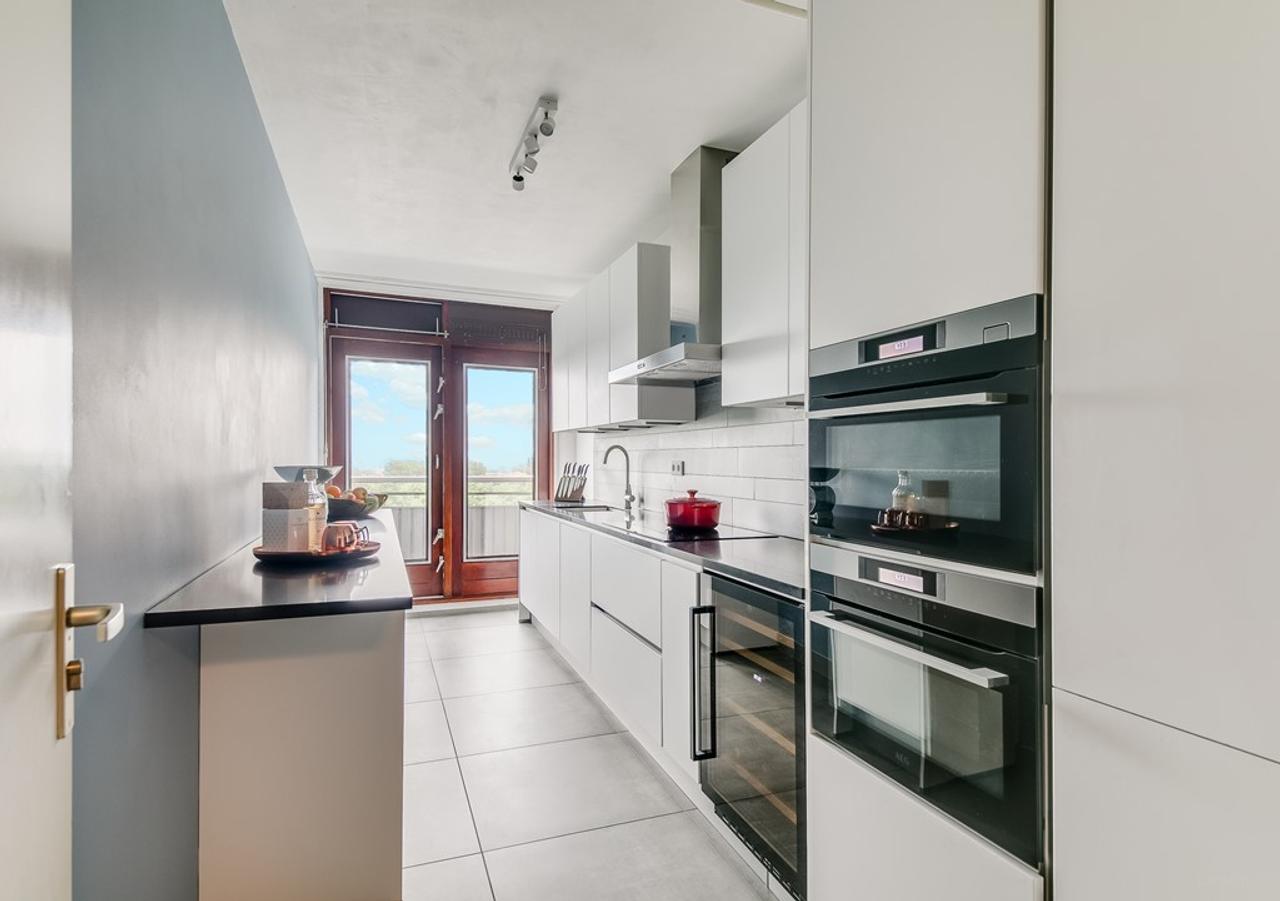 112m² apartment on the 14th floor - Image 11