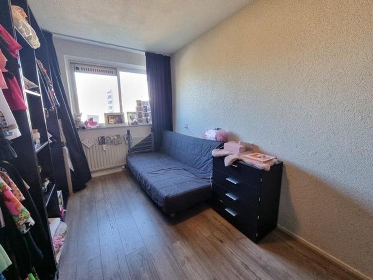 Furnished apartment (84m²) with south-facing balcony in Uithoorn - Image 12