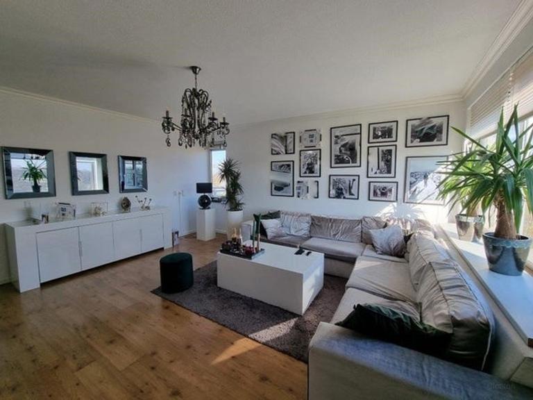 Furnished apartment (84m²) with south-facing balcony in Uithoorn - Image 2