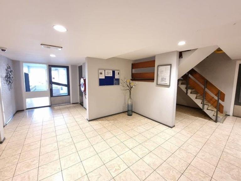 Furnished apartment (84m²) with south-facing balcony in Uithoorn - Image 14