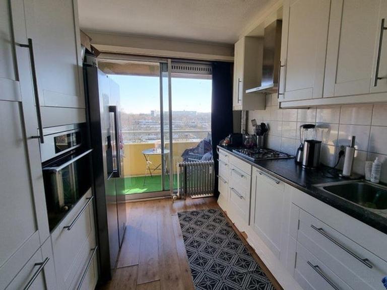 Furnished apartment (84m²) with south-facing balcony in Uithoorn - Image 4