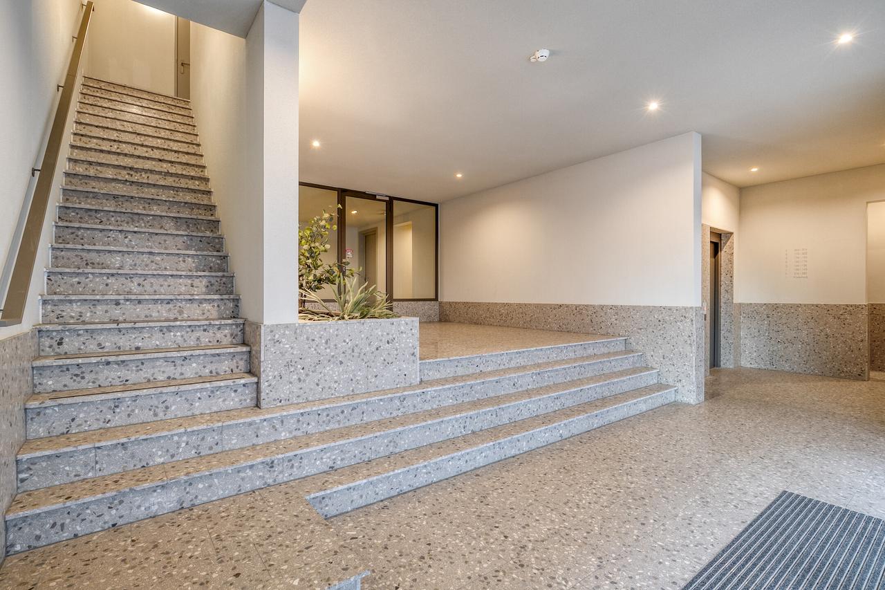 New three-room apartment in Noord - Image 14