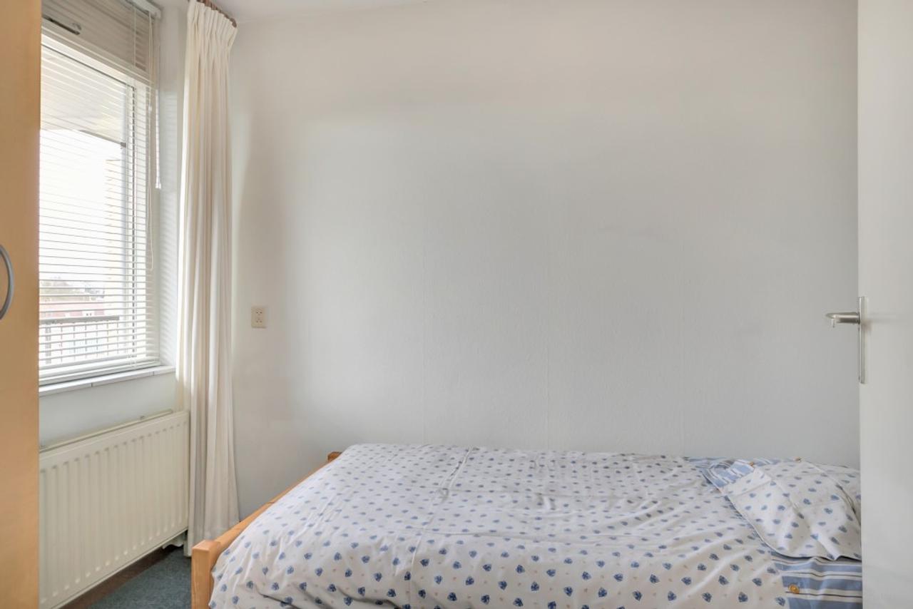 Furnished 75 m² apartment in the Irisbuurt - Image 12