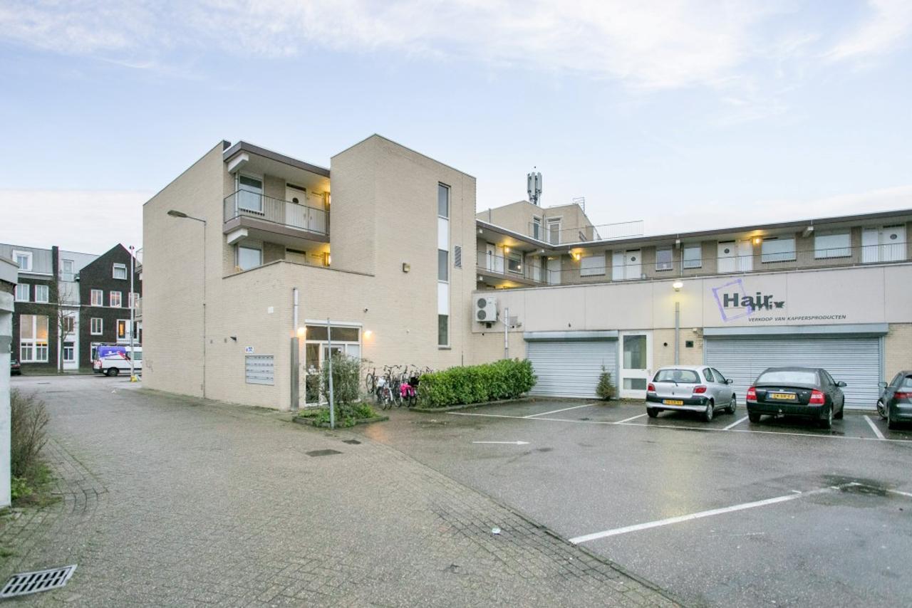 Furnished 75 m² apartment in the Irisbuurt - Image 18