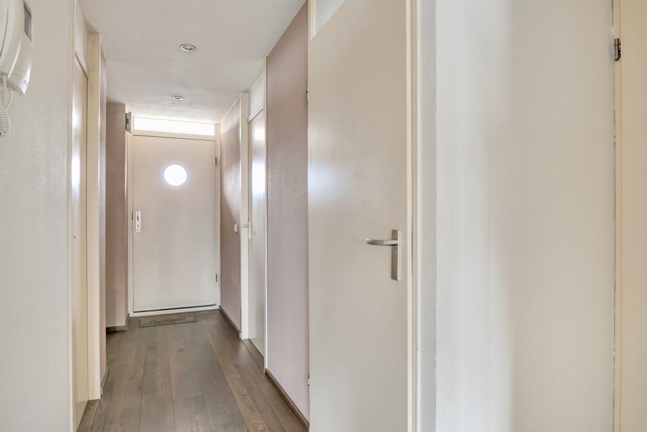 Furnished 75 m² apartment in the Irisbuurt - Image 3
