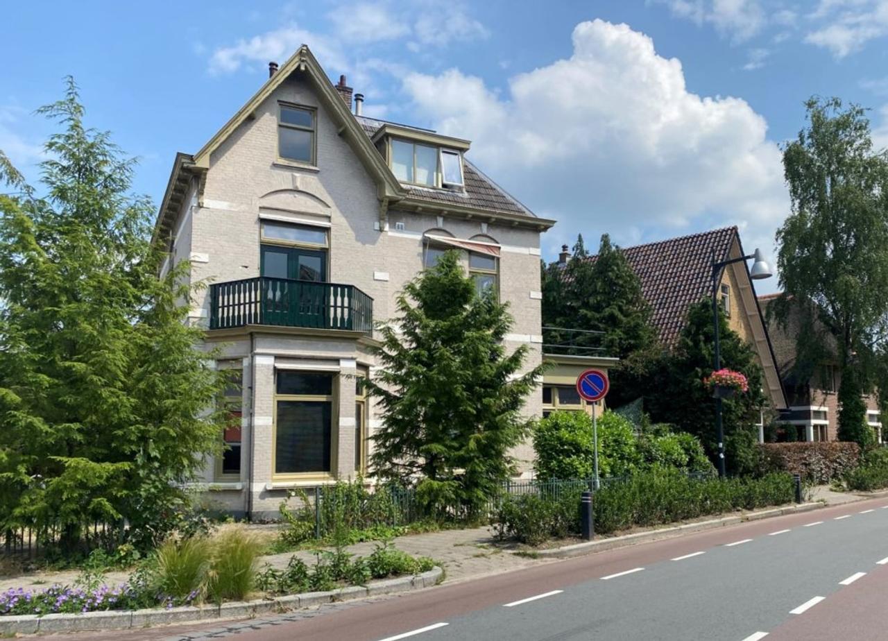 Ground Floor Studio with Terrace in De Parken - Image 2