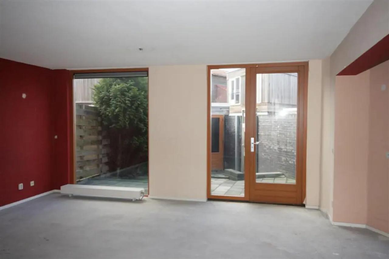 Family Home (133 m²) with Deep Garden - Image 4