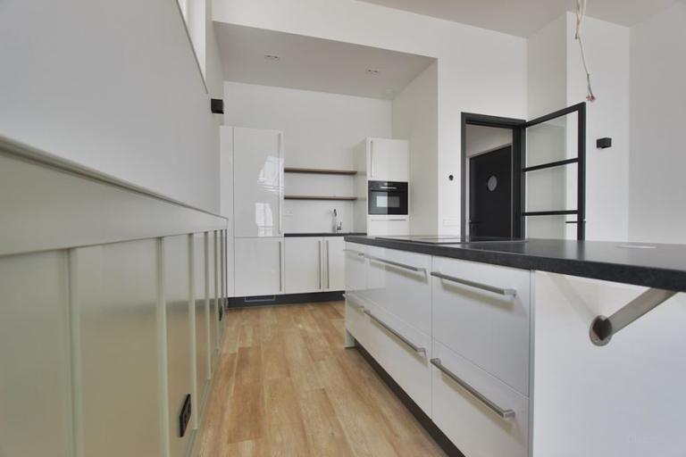 115 m² Loft in the Heart of Amsterdam - Image 7