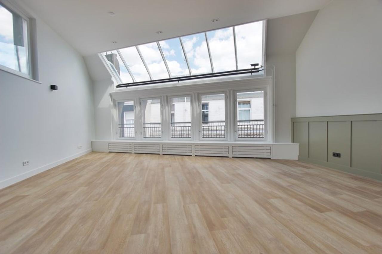 115 m² Loft in the Heart of Amsterdam - Image 3