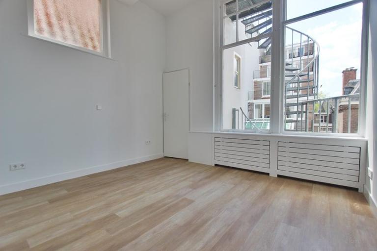 115 m² Loft in the Heart of Amsterdam - Image 19