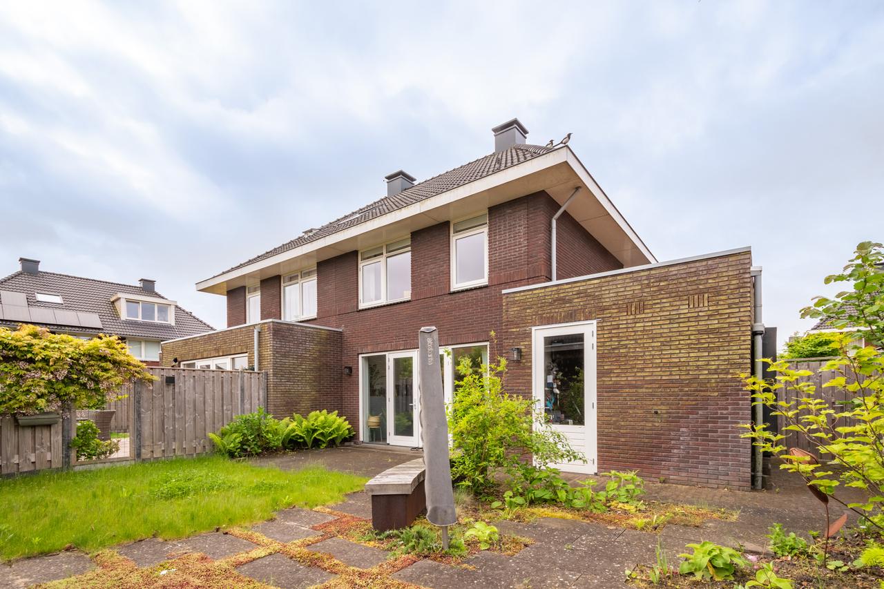 Semi-detached house with garden in Alkmaar - Image 25