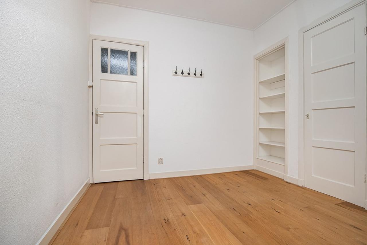 3-room apartment with south-facing garden - Image 10
