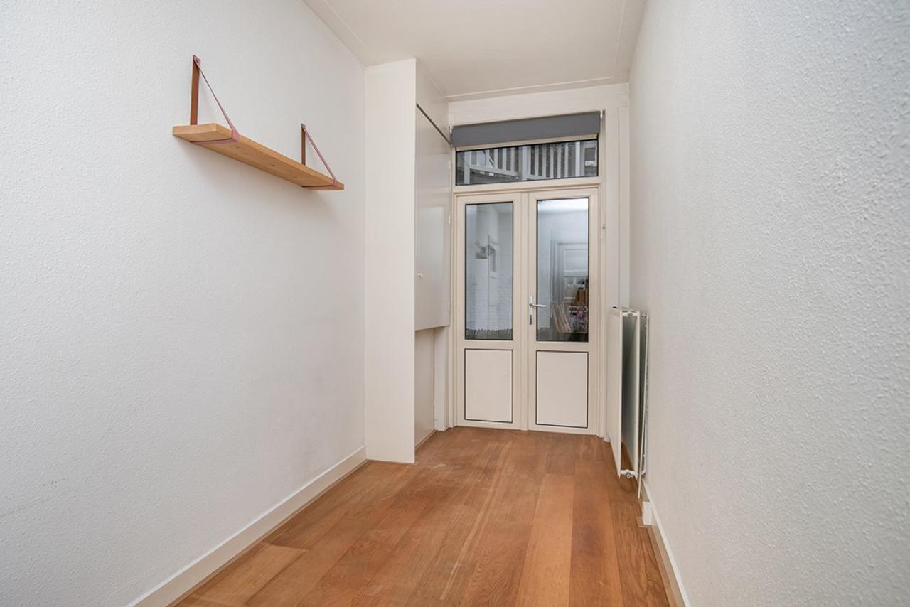 3-room apartment with south-facing garden - Image 11