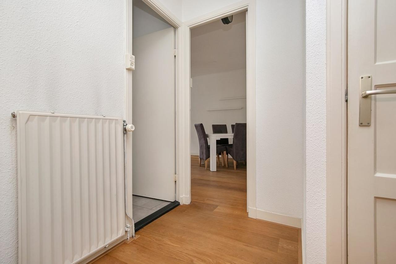 3-room apartment with south-facing garden - Image 6
