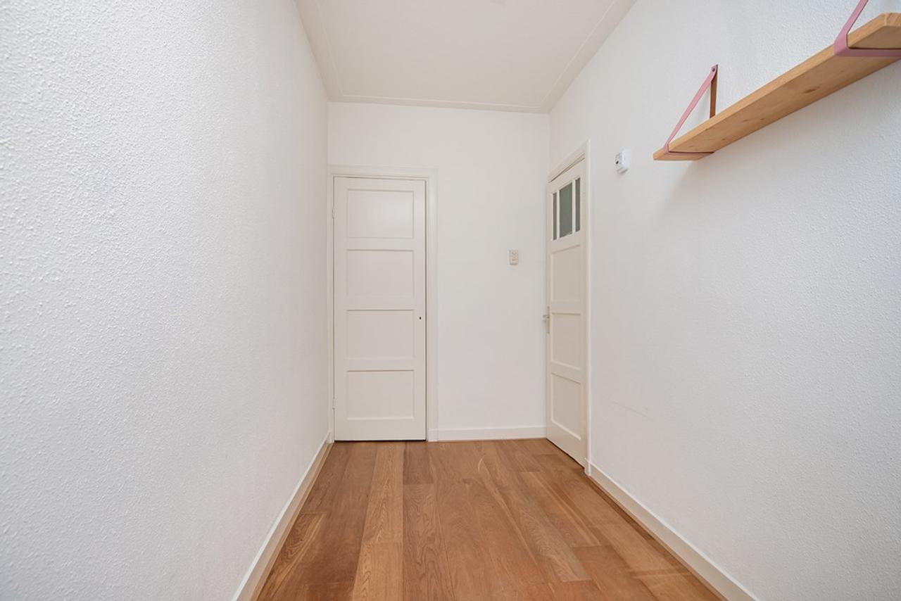 3-room apartment with south-facing garden - Image 12