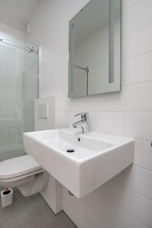 3-room apartment with south-facing garden - Image 16