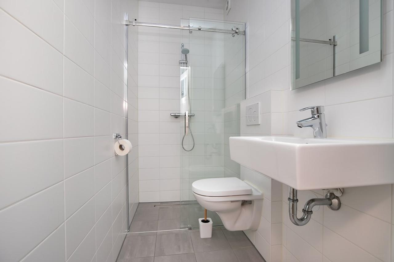 3-room apartment with south-facing garden - Image 14