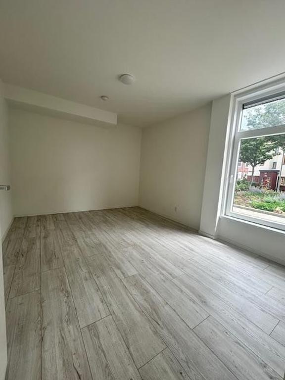 Renovated apartment in Hillesluis - Image 4