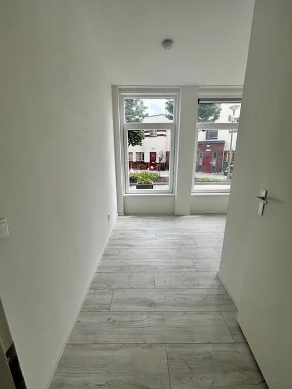 Renovated apartment in Hillesluis - Image 7
