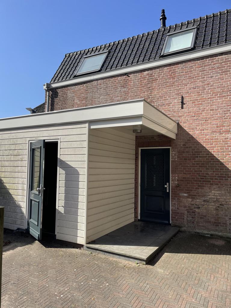House with garage in the center of Dordrecht - Image 1