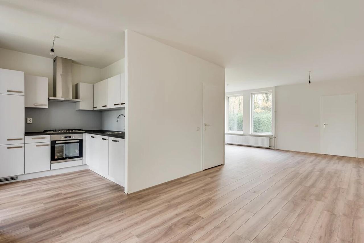 2-onder-1-kapwoning met garage en tuin in Sittard - Afbeelding 9