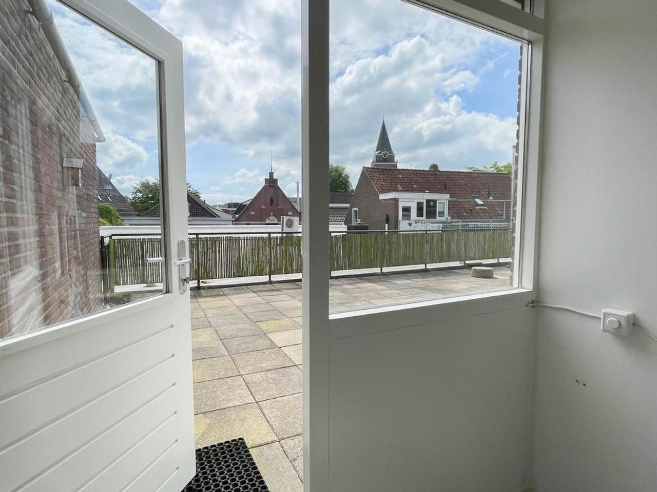 Upper-floor apartment of 110m2 in the center of Woerden - Image 9