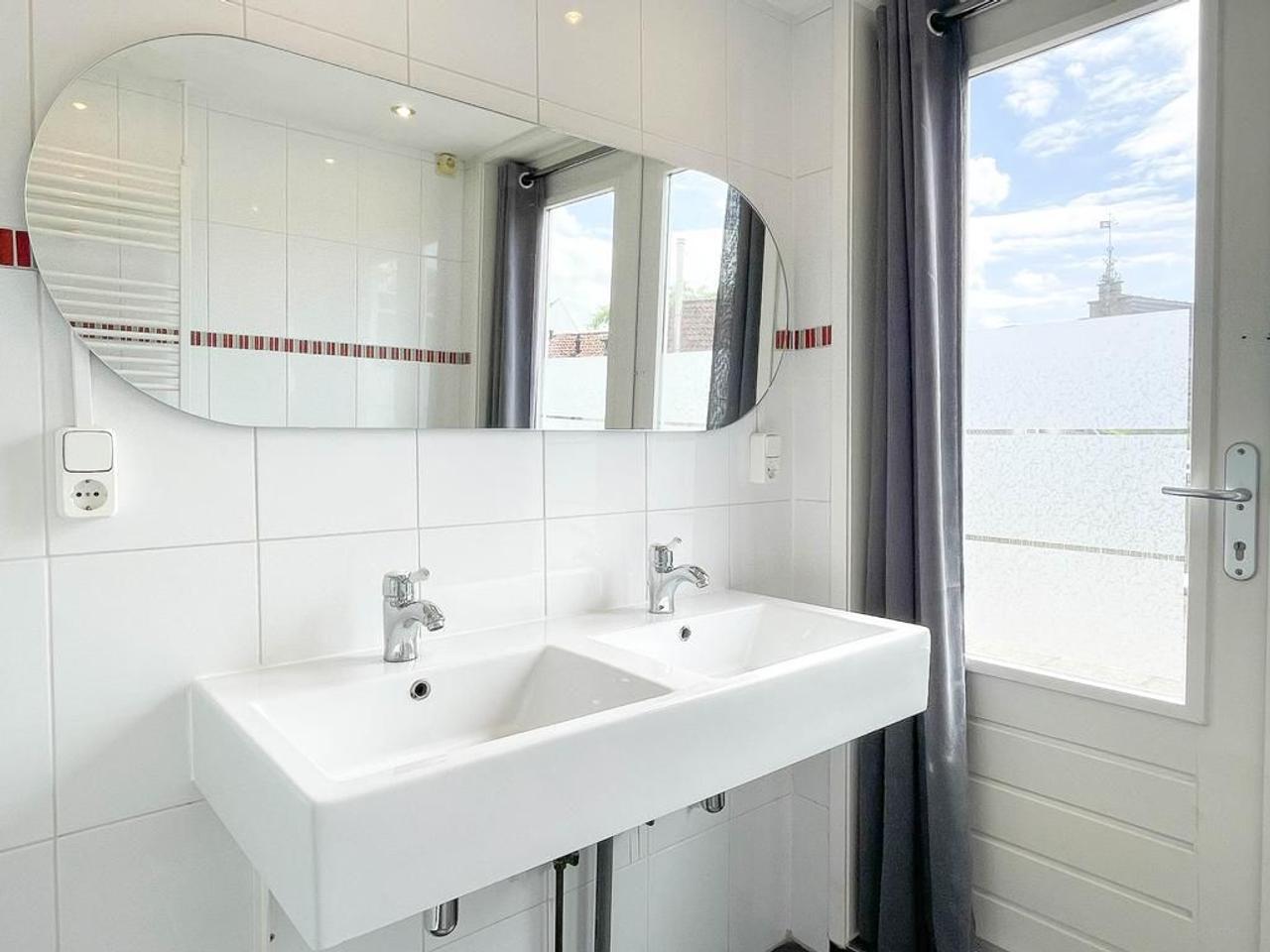 Upper-floor apartment of 110m2 in the center of Woerden - Image 20