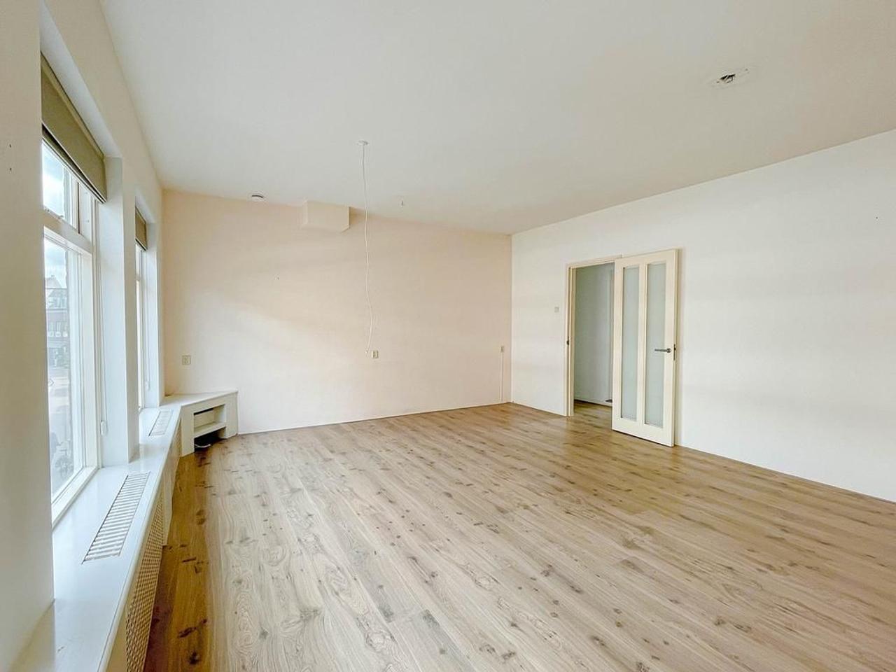 Upper-floor apartment of 110m2 in the center of Woerden - Image 4