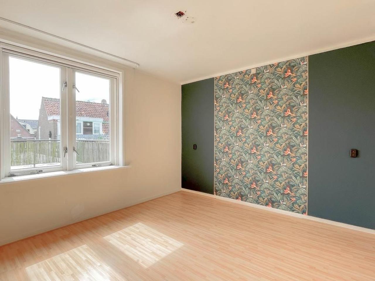Upper-floor apartment of 110m2 in the center of Woerden - Image 13