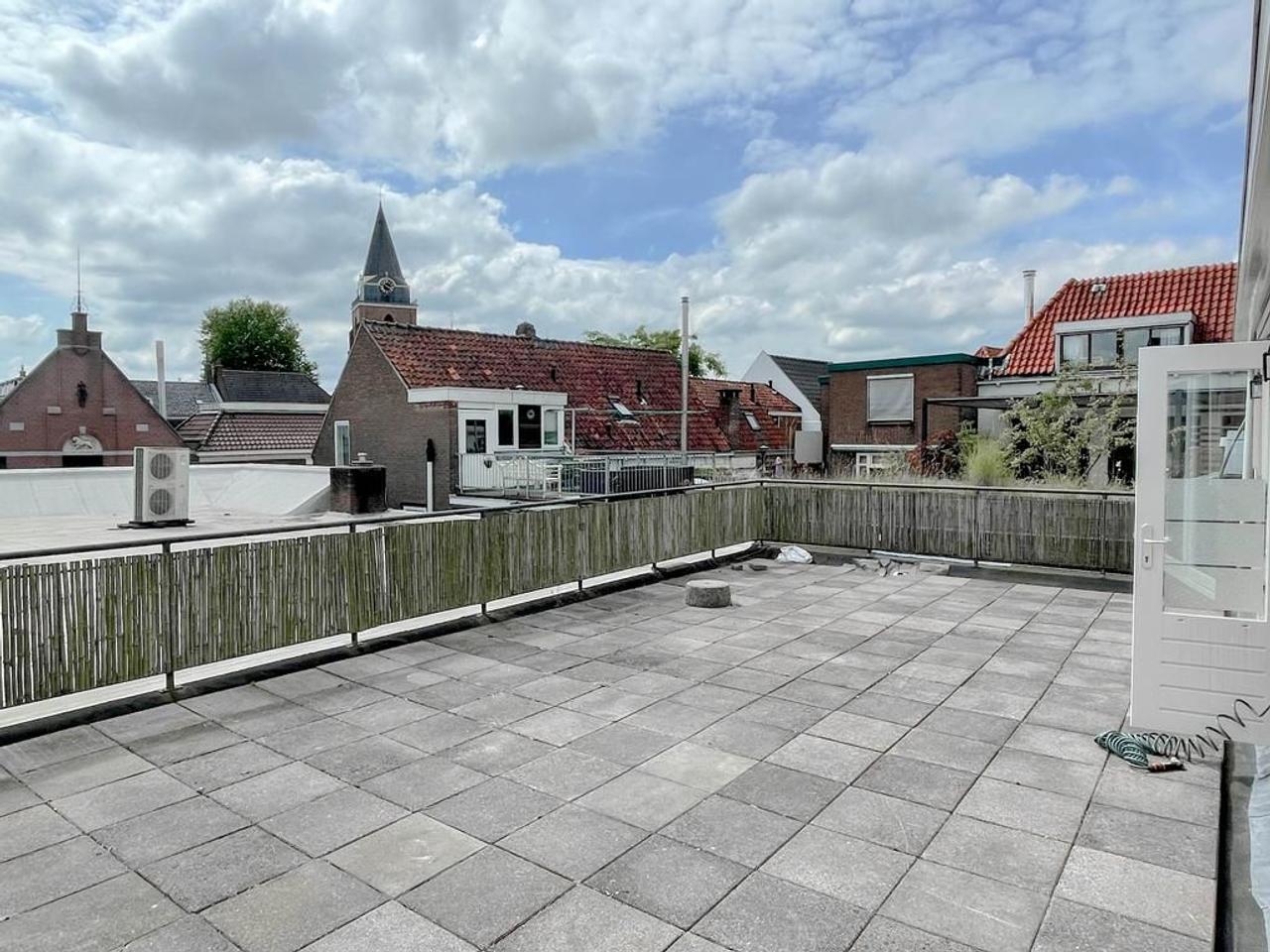 Upper-floor apartment of 110m2 in the center of Woerden - Image 11