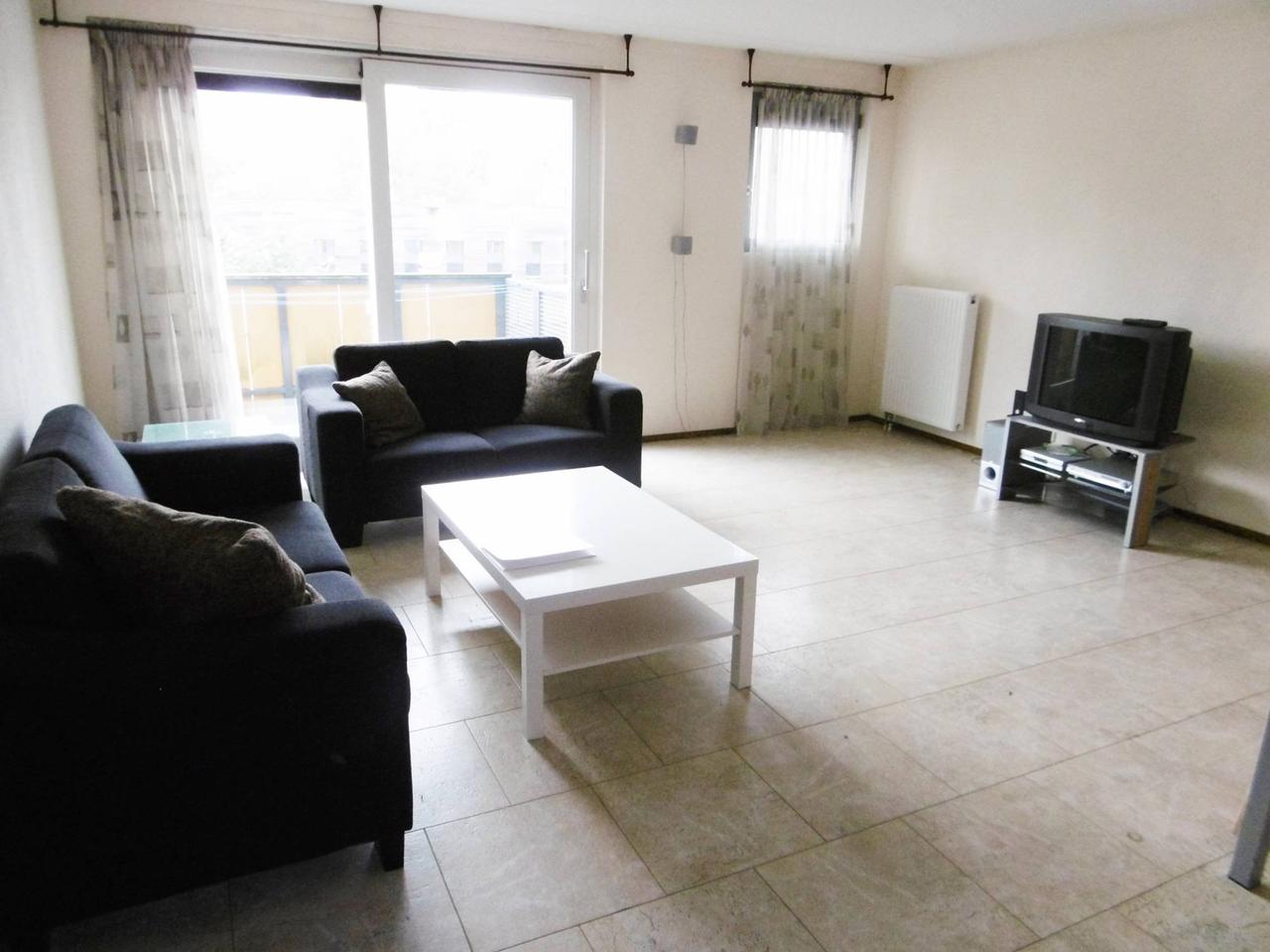 Gemeubileerd 3-kamerappartement van 80 m² in Osdorp - Afbeelding 1