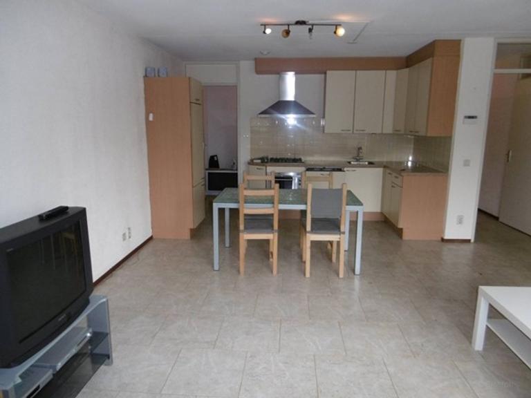 Gemeubileerd 3-kamerappartement van 80 m² in Osdorp - Afbeelding 2