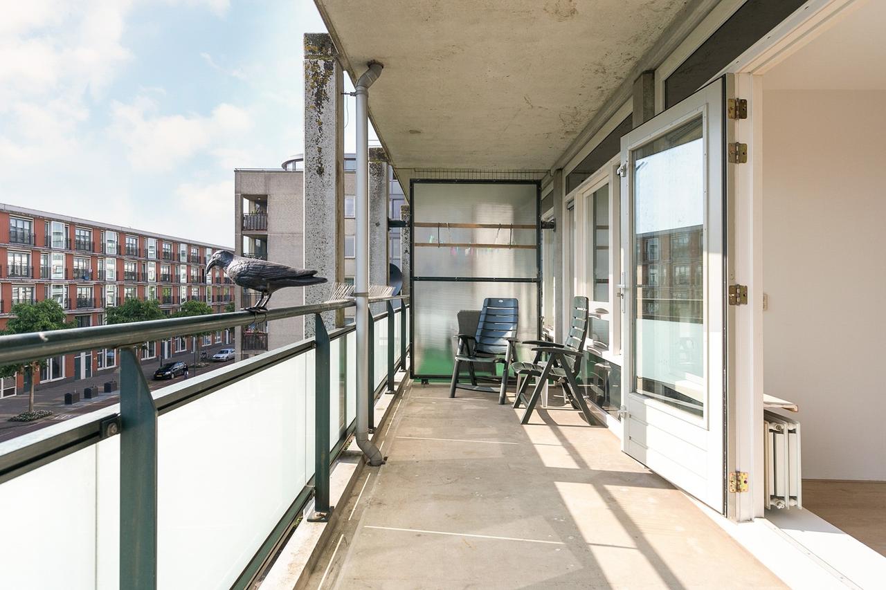Licht 4-kamer appartement met zonnig balkon in Osdorp - Afbeelding 15