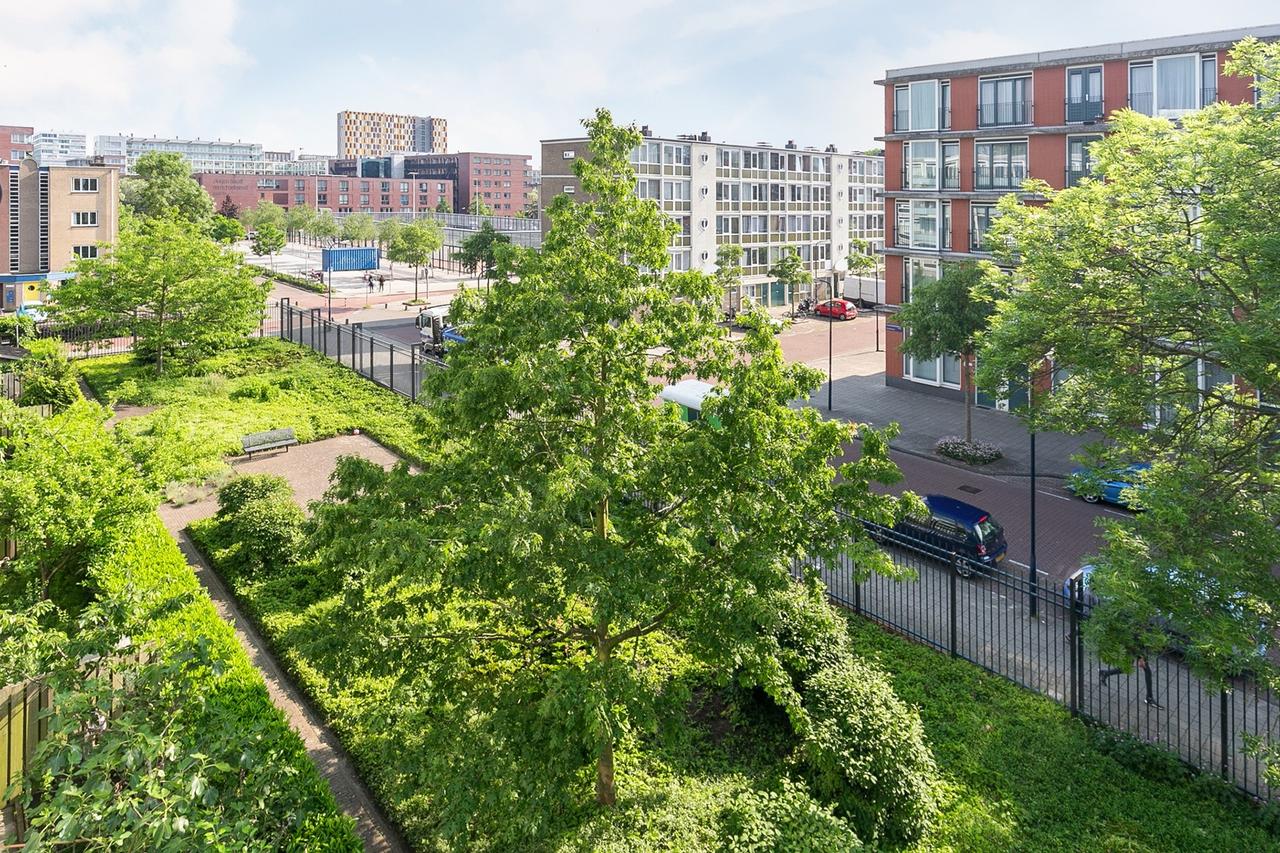 Licht 4-kamer appartement met zonnig balkon in Osdorp - Afbeelding 16