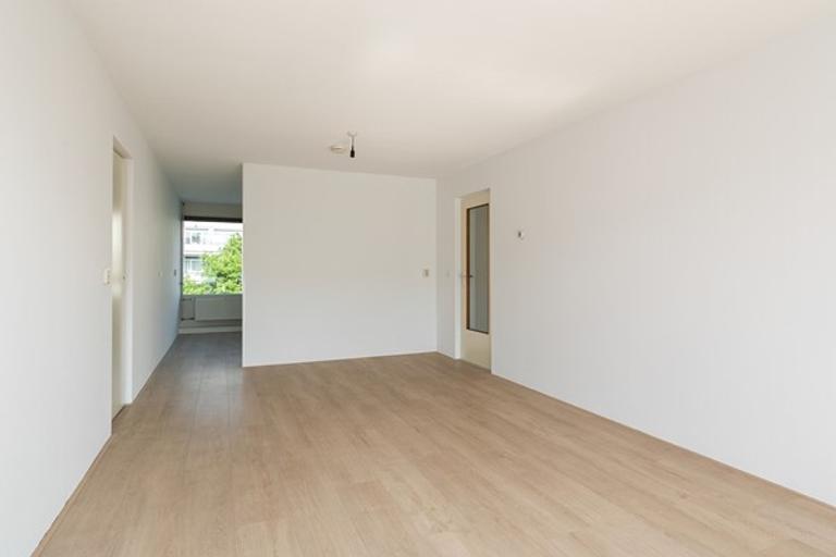 Licht 4-kamer appartement met zonnig balkon in Osdorp - Afbeelding 3