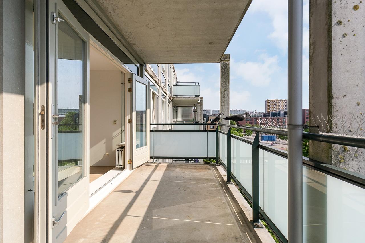 Licht 4-kamer appartement met zonnig balkon in Osdorp - Afbeelding 14